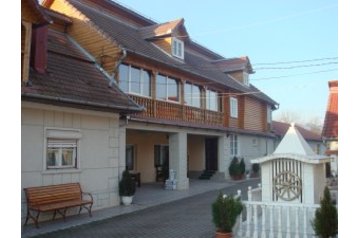 Rumānija Penzión Sarmizegetusa, Eksterjers